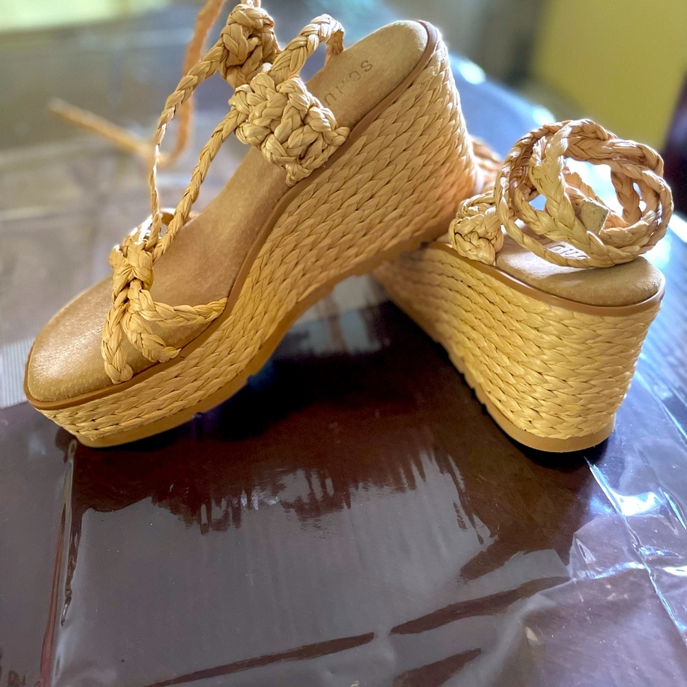 Schultz beautiful sandals size 8